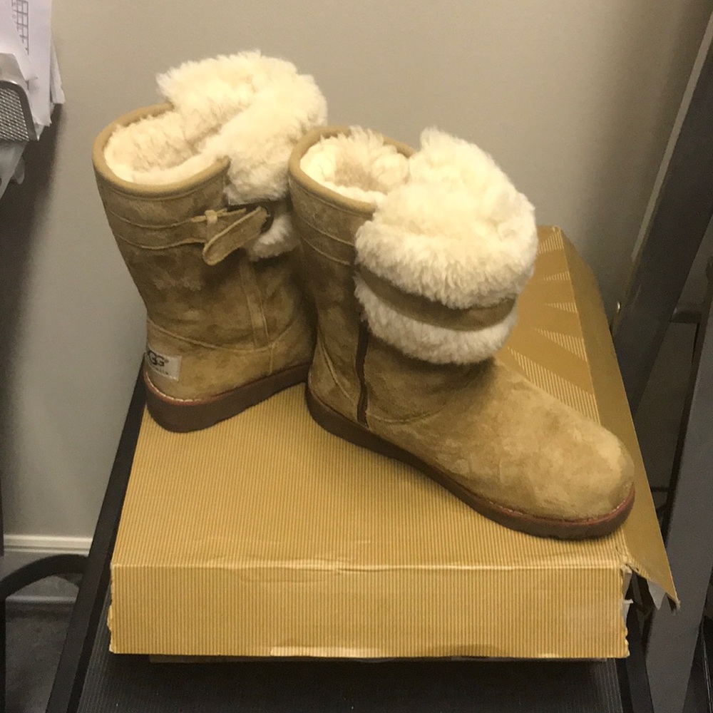 UGG Girls Boots